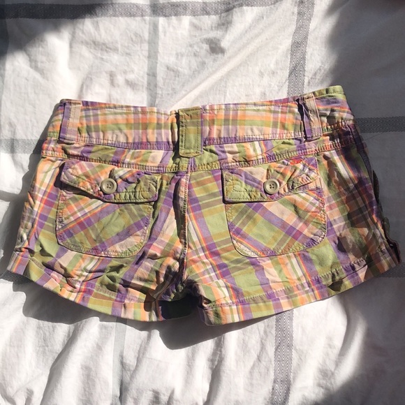 American Eagle plaid shorts - Picture 2 of 3